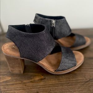 Like new TOMS Majorca Sandals